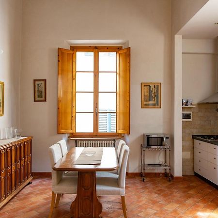 Lovely One Bedroom Apartment Nearby Ponte Vecchio ฟลอเรนซ์ ภายนอก รูปภาพ