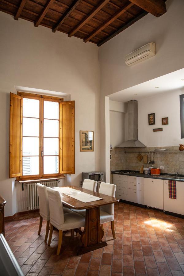 Lovely One Bedroom Apartment Nearby Ponte Vecchio ฟลอเรนซ์ ภายนอก รูปภาพ