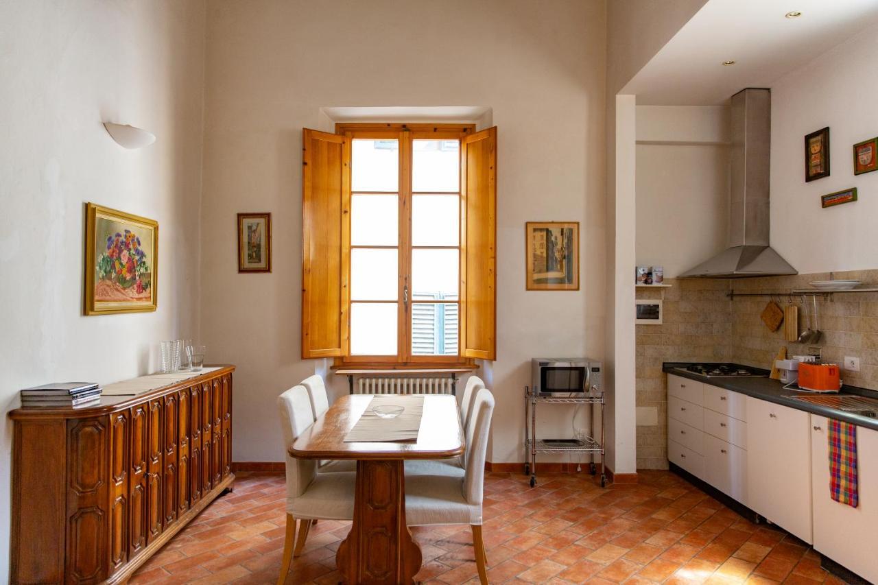 Lovely One Bedroom Apartment Nearby Ponte Vecchio ฟลอเรนซ์ ภายนอก รูปภาพ
